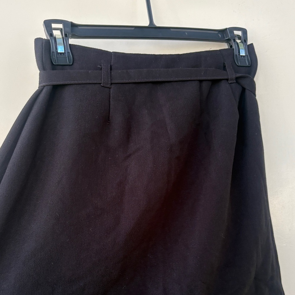 Elegant Black Women's Skirt - Picture 7 of 7
